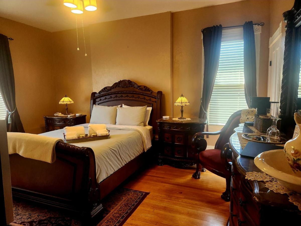 Downen House Bed & Breakfast Pueblo Extérieur photo