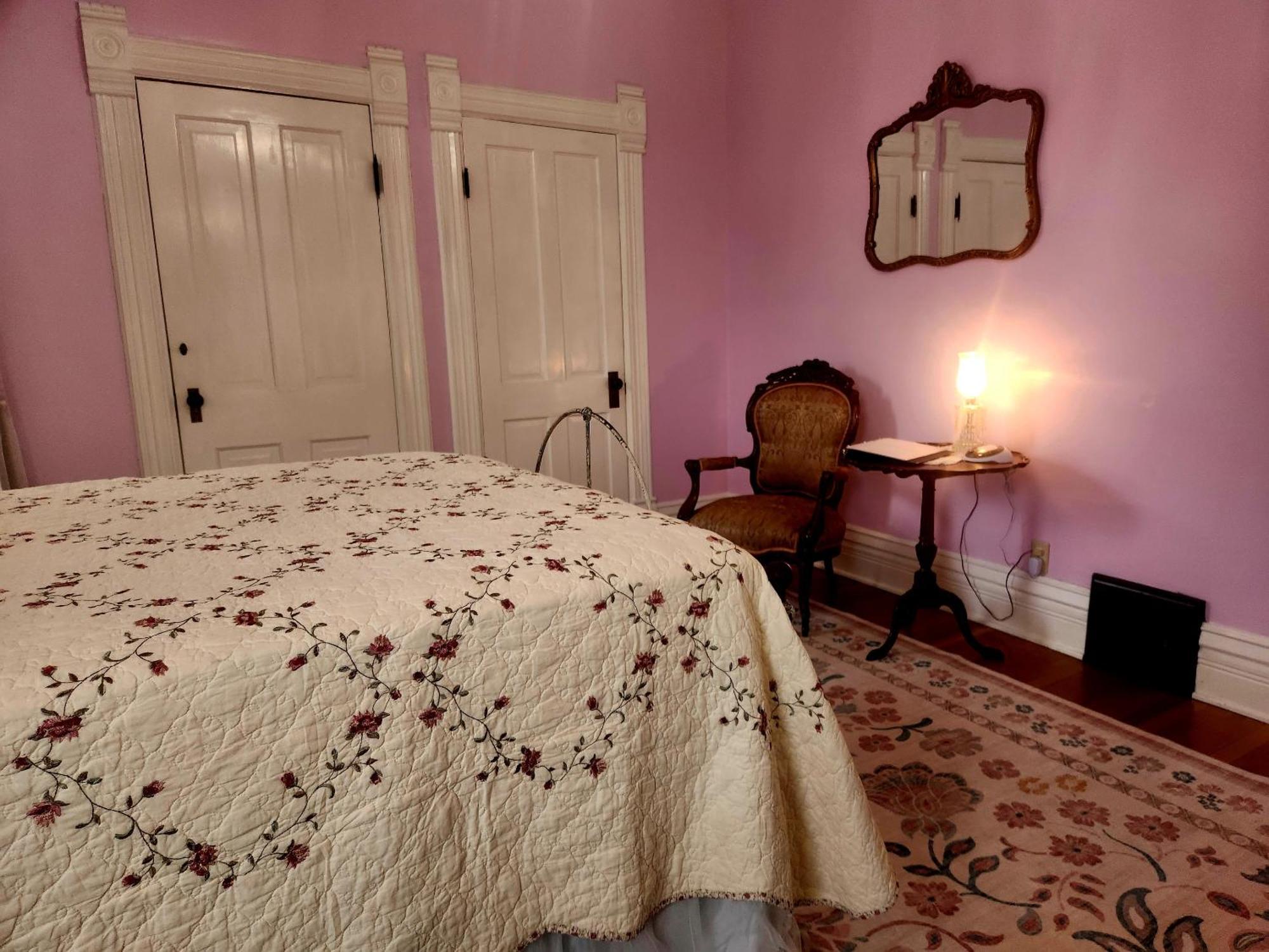 Downen House Bed & Breakfast Pueblo Chambre photo